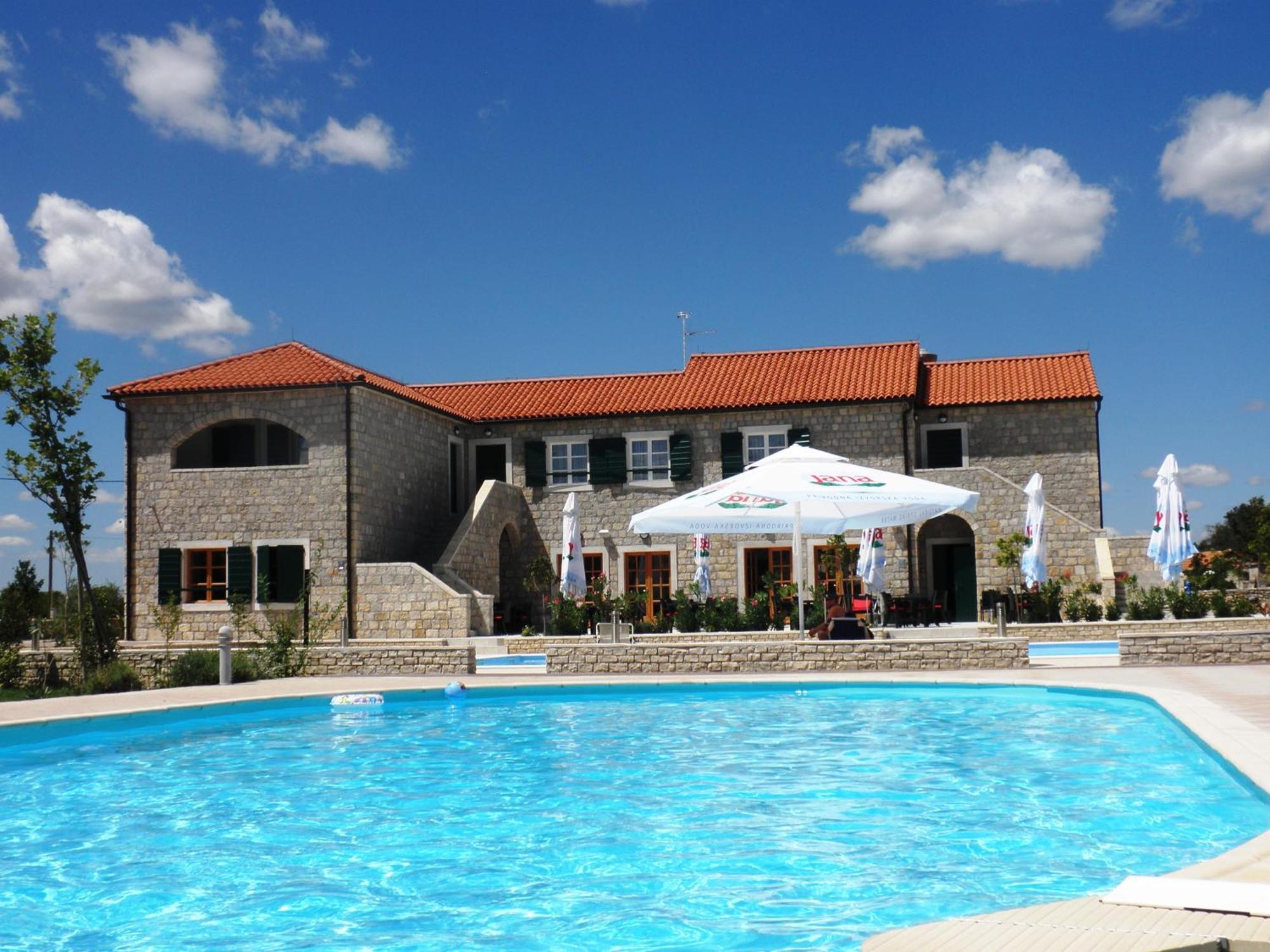 Hotel Pansion Skelin Drinovci Exterior foto