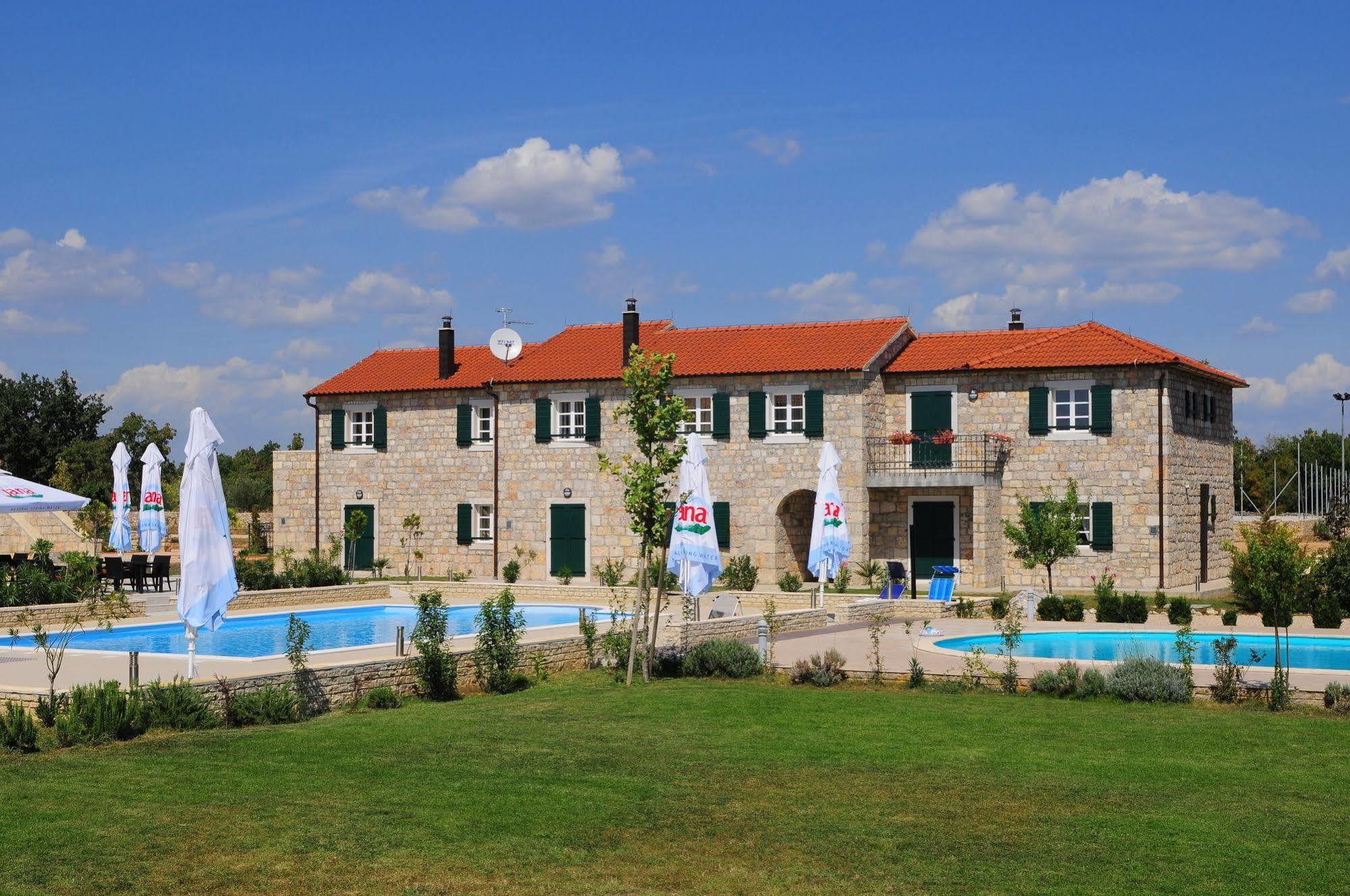 Hotel Pansion Skelin Drinovci Exterior foto