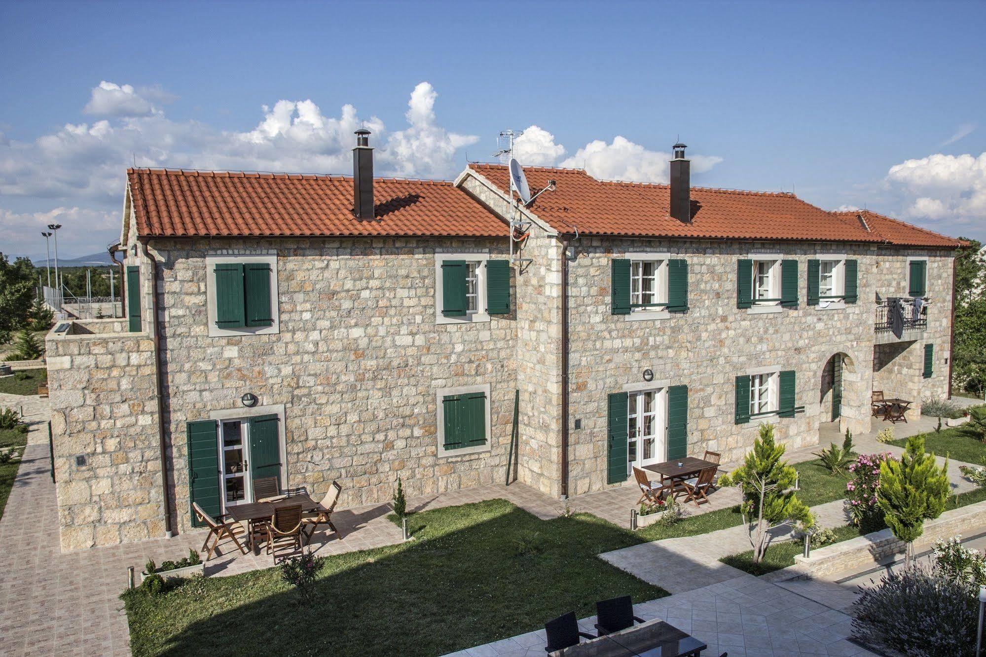 Hotel Pansion Skelin Drinovci Exterior foto